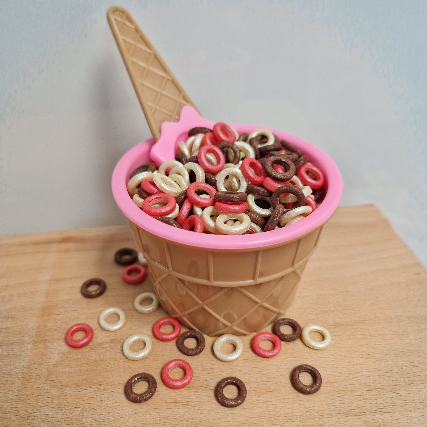 Neapolitan Ice Cream Hoops Sensory Play Mix (150g)