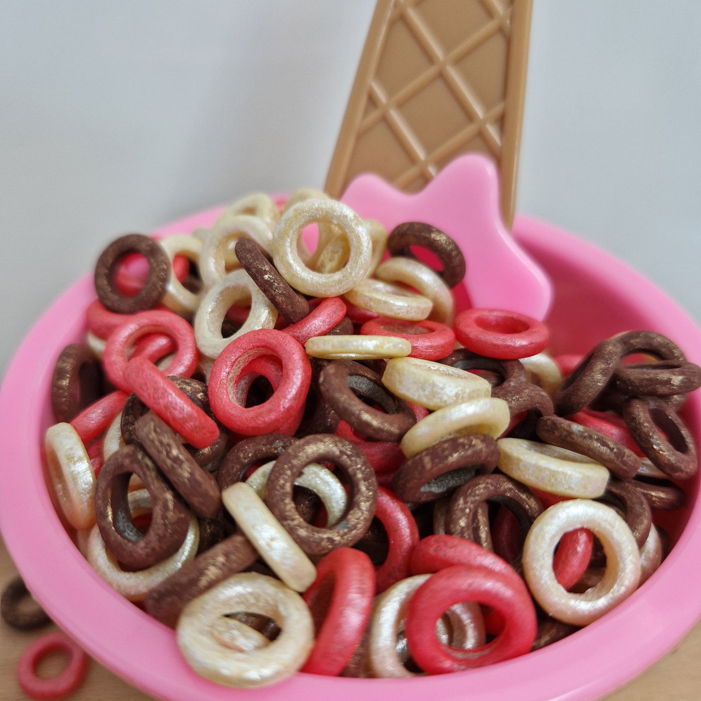 Neapolitan Ice Cream Hoops Sensory Play Mix (150g)