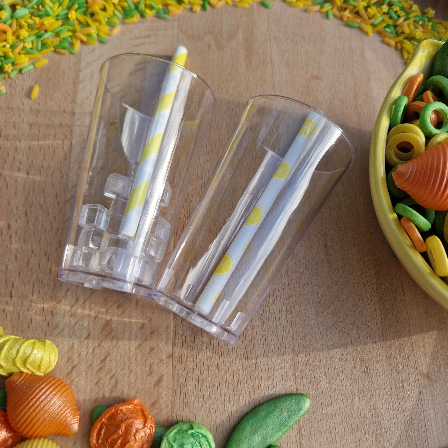 2 x Glasses & Straws + 8  Mini Ice Cubes