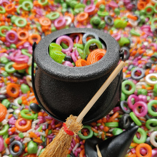 Plastic Cauldron #ToyShare