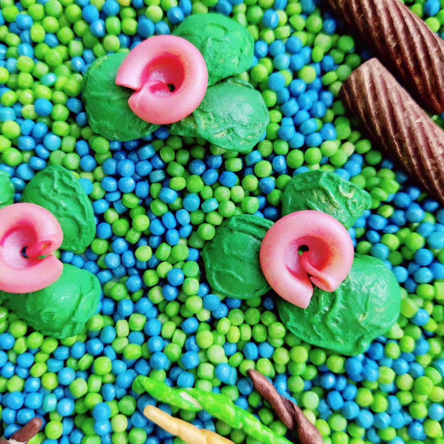 Lily Pond Sensory Play Base