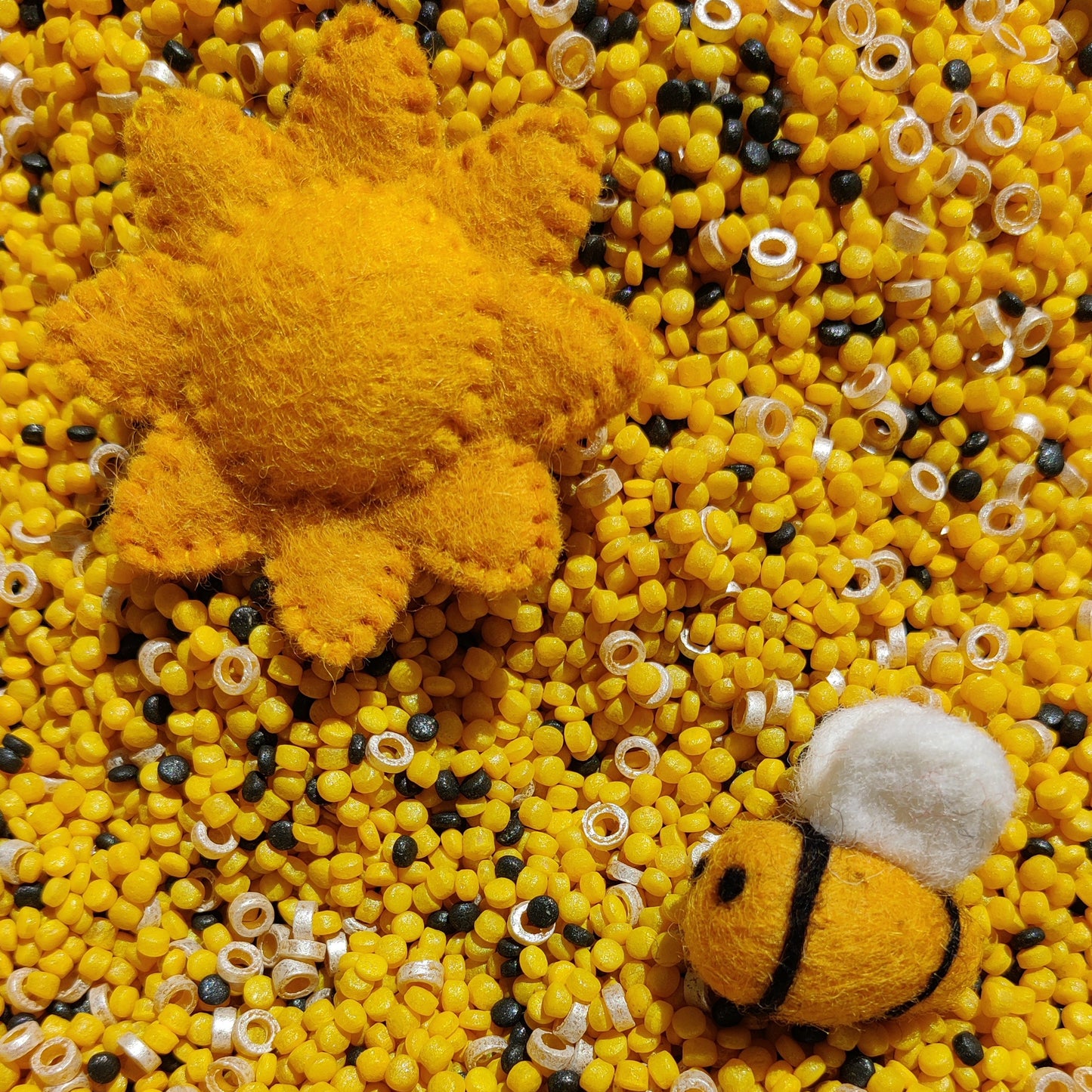 Busy Bee Sensory Play Base