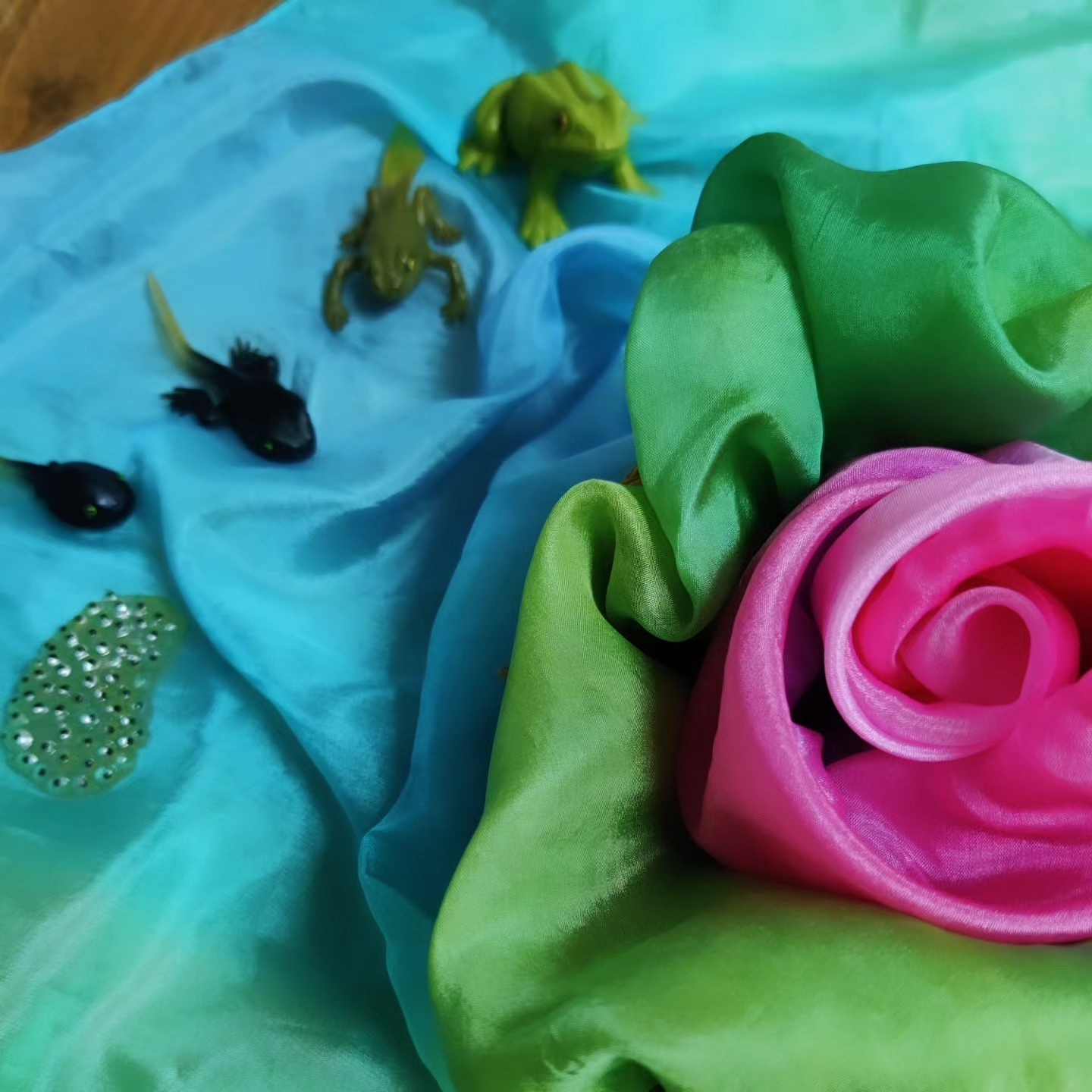 Lily Pond Sensory Play Base