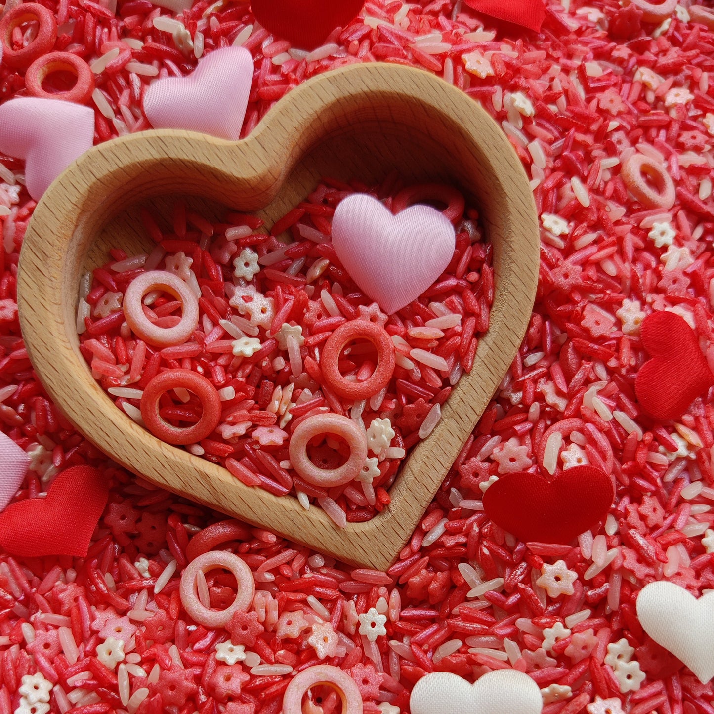"LoOoOts of LoOove" Valentine Sensory Play Mix